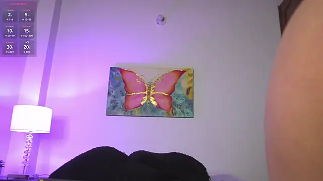 Snapshot of valentina_king18 chatting on October 21, 2025, 7:14 pm valentina king18 online show from October 21, 2025, 7:14 pm