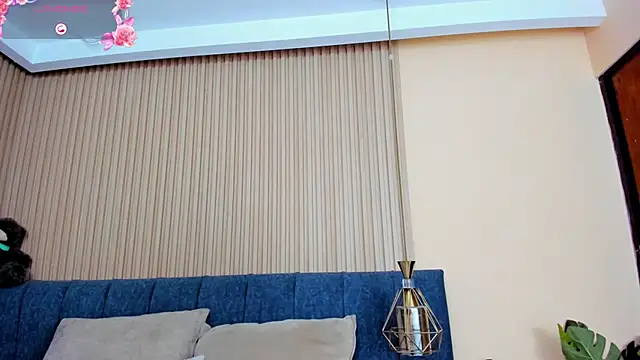 angel ponce online show from November 3, 2025, 7:37 pm