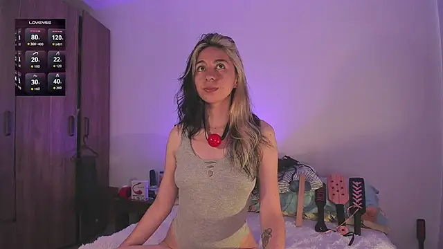 Snapshot of K2xxKrawl chatting on October 15, 2025, 9:26 pm K2xxKrawl online show from October 15, 2025, 9:26 pm