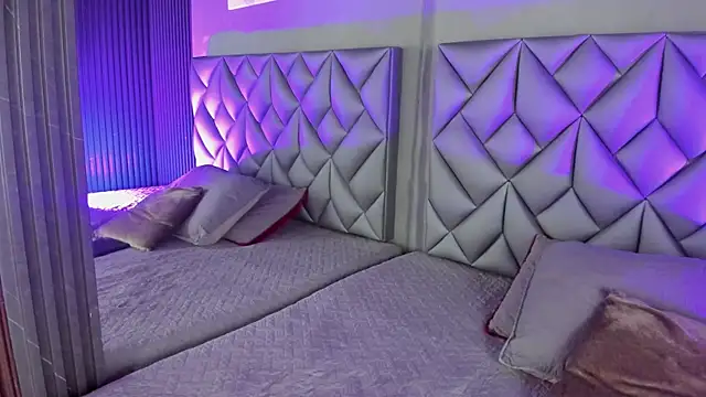 Kitty Dollyy online show from November 20, 2025, 8:19 pm