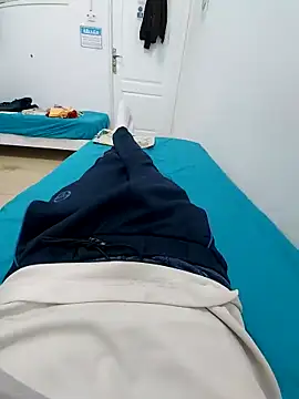 RaoufDz17cm online show from October 18, 2025, 9:59 pm