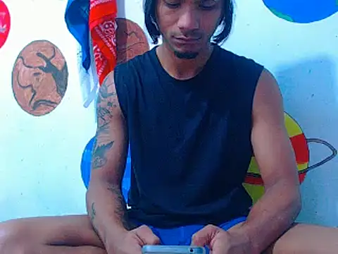 Snapshot of davidcutterr chatting on October 30, 2025, 12:28 pm davidcutterr online show from October 30, 2025, 12:28 pm