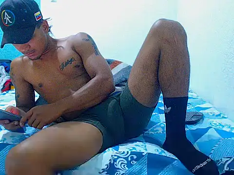 Snapshot of davidcutterr chatting on March 6, 2026, 12:07 am davidcutterr online show from March 6, 2026, 12:07 am