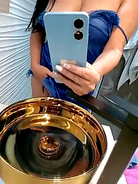 Snapshot of Ternura_Prohibida chatting on October 11, 2025, 1:49 am Ternura Prohibida online show from October 11, 2025, 1:49 am