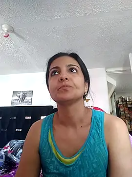 BasmaHernandez online show from July 24, 2026, 2:37 pm