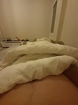 Snapshot of caddevecadde chatting on October 18, 2025, 2:36 am caddevecadde online show from October 18, 2025, 2:36 am