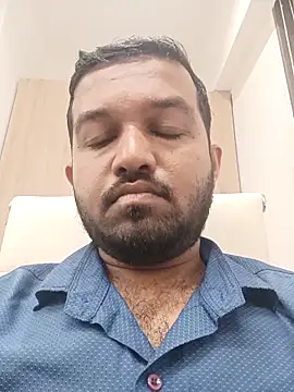 VJ17 online show from September 12, 2025, 5:29 am