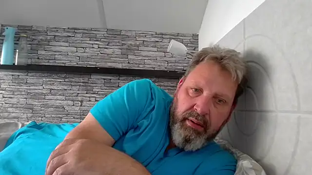 BigMan738xh online show from June 16, 2026, 6:21 pm
