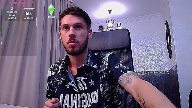 Snapshot of JonahShaw chatting on September 11, 2025, 5:29 am JonahShaw online show from September 11, 2025, 5:29 am