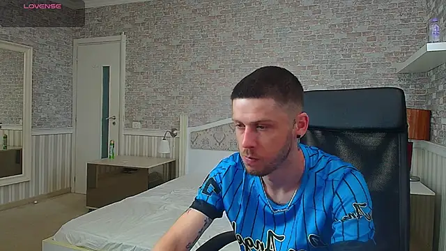 JonahShaw online show from June 23, 2026, 4:10 am