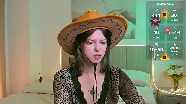 Lisa Blossom online show from October 8, 2025, 6:11 am