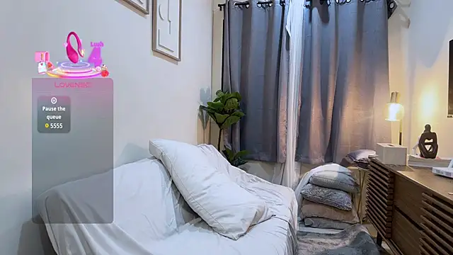 penny coco online show from October 31, 2025, 9:05 pm