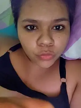 Snapshot of morena0214 chatting on March 29, 2026, 5:40 am morena0214 online show from March 29, 2026, 5:40 am