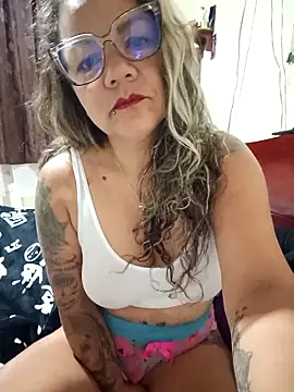 Snapshot of TiffanyTomshon chatting on September 23, 2025, 10:07 am TiffanyTomshon online show from September 23, 2025, 10:07 am