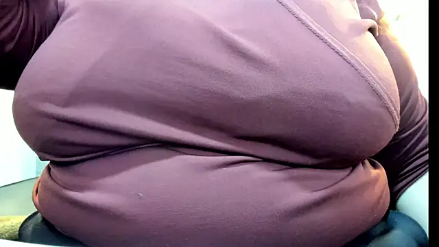  Emily rosee  online show from October 30, 2025, 11:11 am