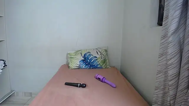 Snapshot of Lolly_96 chatting on October 24, 2025, 3:14 am Lolly 96 online show from October 24, 2025, 3:14 am