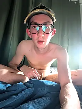 Slinor online show from December 19, 2025, 11:23 pm