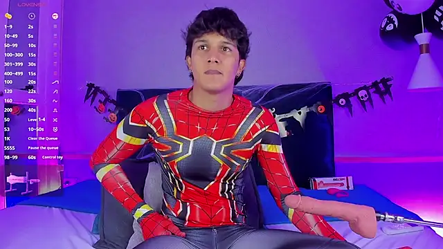 Leo Savage  online show from October 27, 2025, 4:05 am