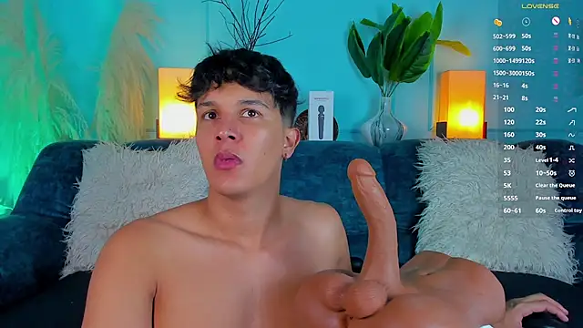 Snapshot of Leo_Savage_ chatting on February 17, 2026, 3:36 am Leo Savage online show from February 17, 2026, 3:36 am