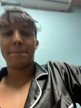 Snapshot of Leo_Savage_ chatting on March 17, 2026, 3:44 am Leo Savage online show from March 17, 2026, 3:44 am