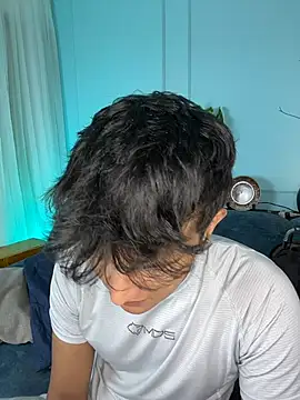 Snapshot of Leo_Savage_ chatting on March 27, 2026, 3:45 am Leo Savage online show from March 27, 2026, 3:45 am