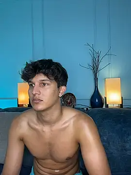 Snapshot of Leo_Savage_ chatting on March 27, 2026, 8:26 am Leo Savage online show from March 27, 2026, 8:26 am