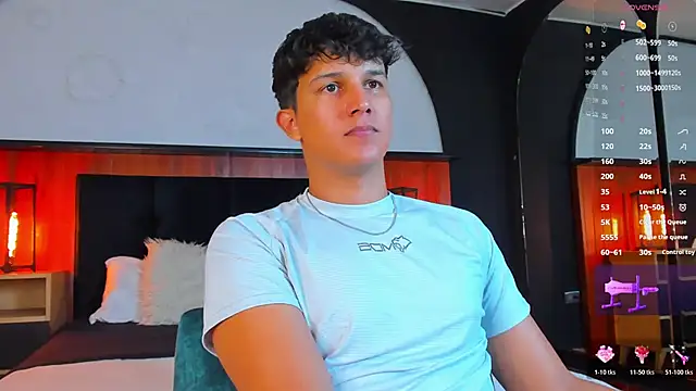 Leo Savage  online show from May 3, 2026, 4:07 am