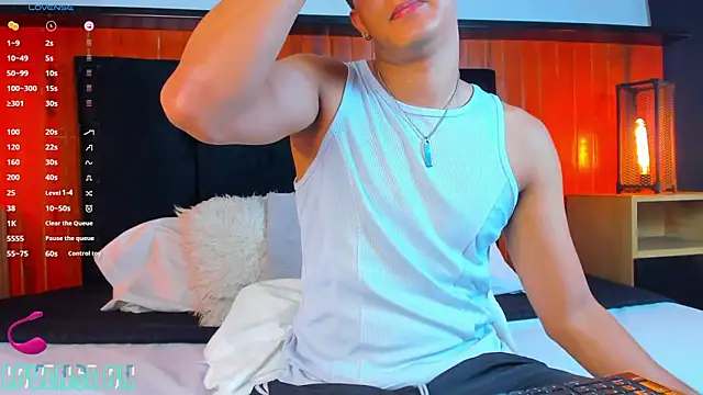 Leo Savage  online show from May 5, 2026, 4:09 am
