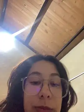 Kateriin2 online show from April 8, 2026, 6:19 pm