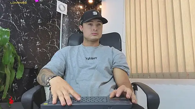 Alexander ferre online show from March 18, 2026, 1:47 pm