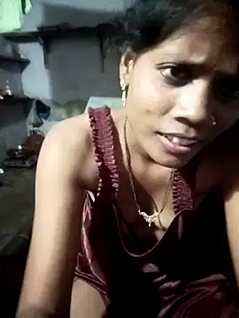 Snapshot of SEXY-MAHI4 chatting on October 11, 2025, 5:22 pm SEXY-MAHI4 online show from October 11, 2025, 5:22 pm