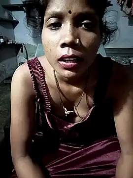 Snapshot of SEXY-MAHI4 chatting on October 19, 2025, 5:13 pm SEXY-MAHI4 online show from October 19, 2025, 5:13 pm