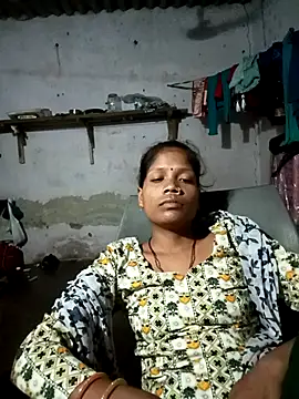 Snapshot of SEXY-MAHI4 chatting on October 23, 2025, 1:43 pm SEXY-MAHI4 online show from October 23, 2025, 1:43 pm