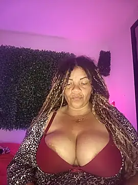 Snapshot of Eva_Luxei chatting on September 23, 2025, 4:15 am Eva Luxei online show from September 23, 2025, 4:15 am