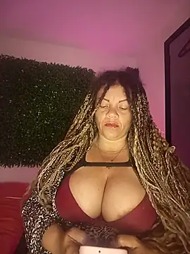 Snapshot of Eva_Luxei chatting on October 12, 2025, 6:34 am Eva Luxei online show from October 12, 2025, 6:34 am