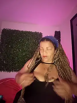 Snapshot of Eva_Luxei chatting on October 27, 2025, 12:20 pm Eva Luxei online show from October 27, 2025, 12:20 pm