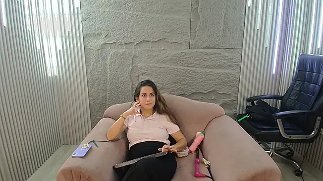 Snapshot of CamileX chatting on September 11, 2025, 1:22 pm CamileX online show from September 11, 2025, 1:22 pm