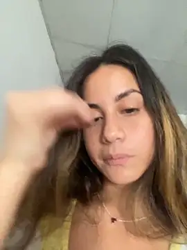 Snapshot of CamileX chatting on September 23, 2025, 4:21 pm CamileX online show from September 23, 2025, 4:21 pm