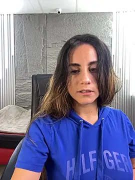 Snapshot of CamileX chatting on October 6, 2025, 1:41 pm CamileX online show from October 6, 2025, 1:41 pm