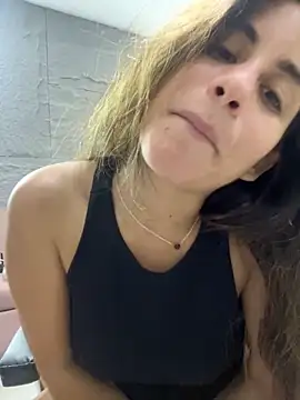 Snapshot of CamileX chatting on October 14, 2025, 1:56 pm CamileX online show from October 14, 2025, 1:56 pm