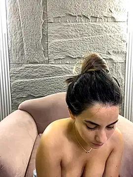 Snapshot of CamileX chatting on October 23, 2025, 1:54 pm CamileX online show from October 23, 2025, 1:54 pm