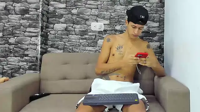 gustavo saaled19  online show from December 20, 2025, 6:59 pm