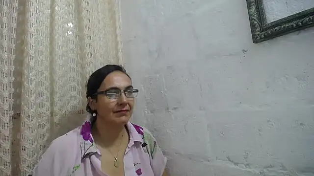 gabbyparker  online show from February 8, 2026, 9:23 am