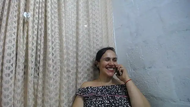 Snapshot of gabbyparker_ chatting on February 12, 2026, 12:49 am gabbyparker online show from February 12, 2026, 12:49 am