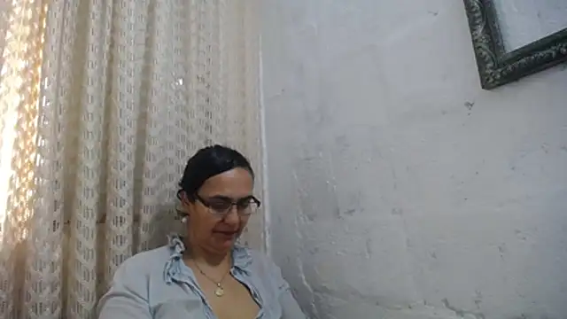 Snapshot of gabbyparker_ chatting on February 24, 2026, 4:05 pm gabbyparker online show from February 24, 2026, 4:05 pm