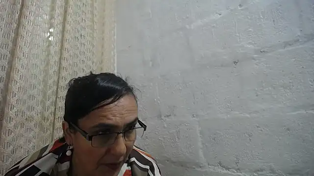gabbyparker  online show from March 31, 2026, 6:14 am