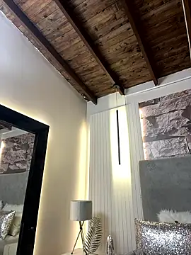 HannahCollyns online show from January 13, 2026, 1:49 pm