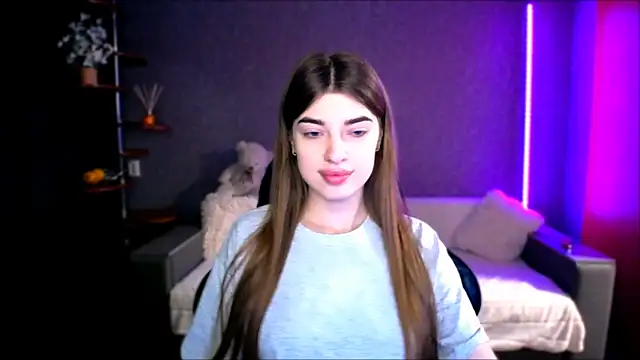 Dianaa Lee0 online show from September 24, 2025, 5:05 pm