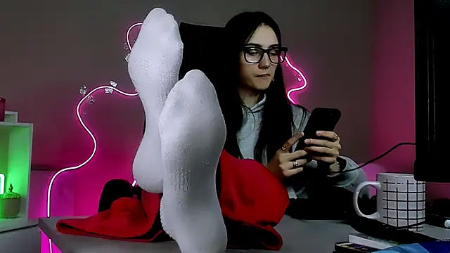 olivianorton online show from March 16, 2026, 4:11 pm