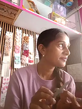 Snapshot of hotshreya69 chatting on September 23, 2025, 6:05 am hotshreya69 online show from September 23, 2025, 6:05 am